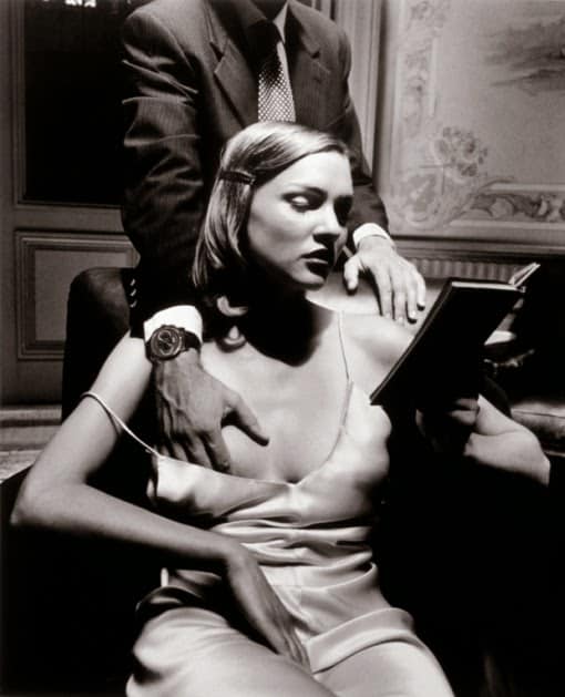 Helmut-Newton_woman_man-touching